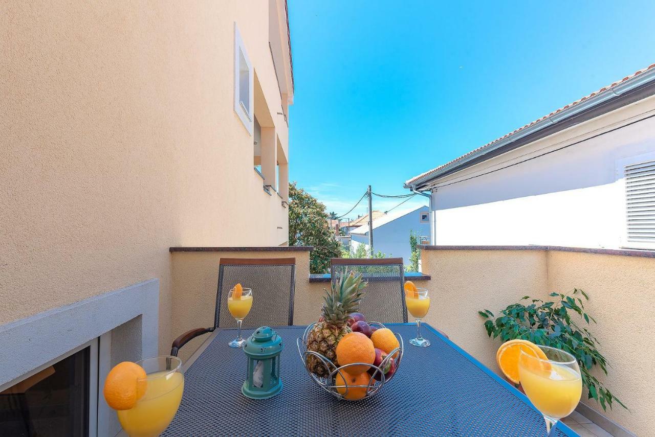 Apartments Dijana Zadar Exterior foto